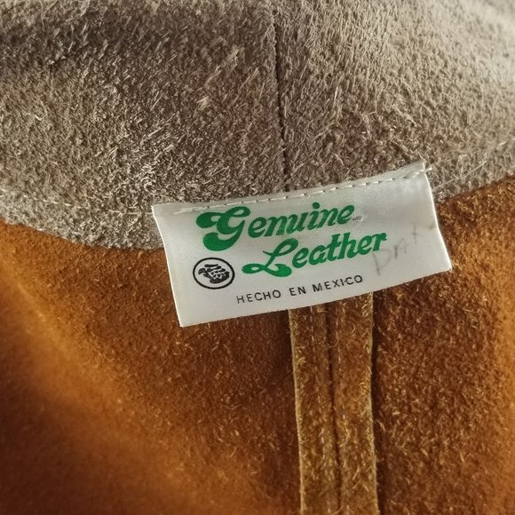 VINTAGE 1960’s Two-tone Suede Cape - Picture 9 of 9